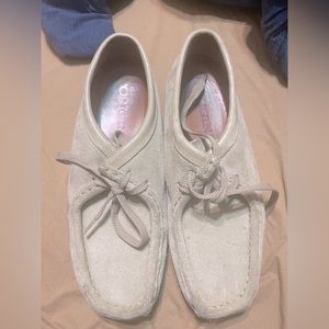 Clarks Wallabies size 8.5